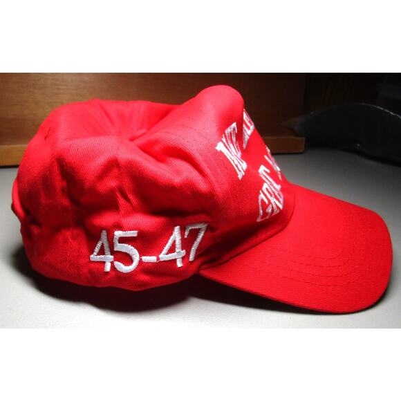 Trump Men's Baseball Cap Red Make America Great Again Hook and Loop One Size - Picture 2 of 4